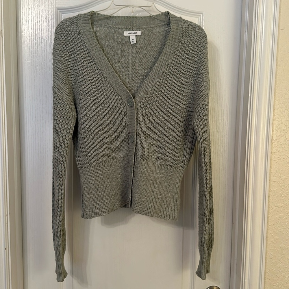Nine West v neck cardigan sweater XS